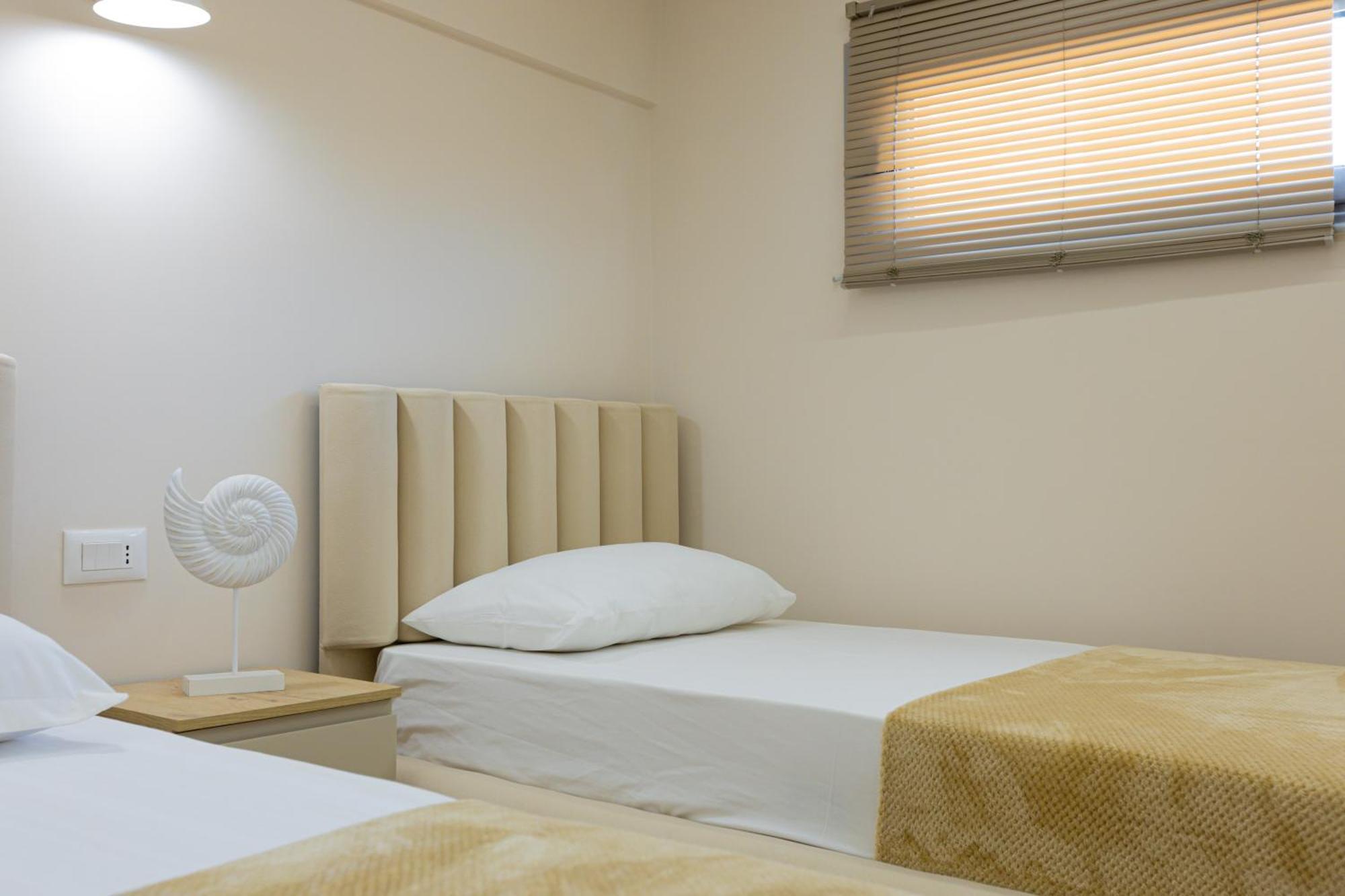 Arial Lofts Hotel Vlore Bagian luar foto